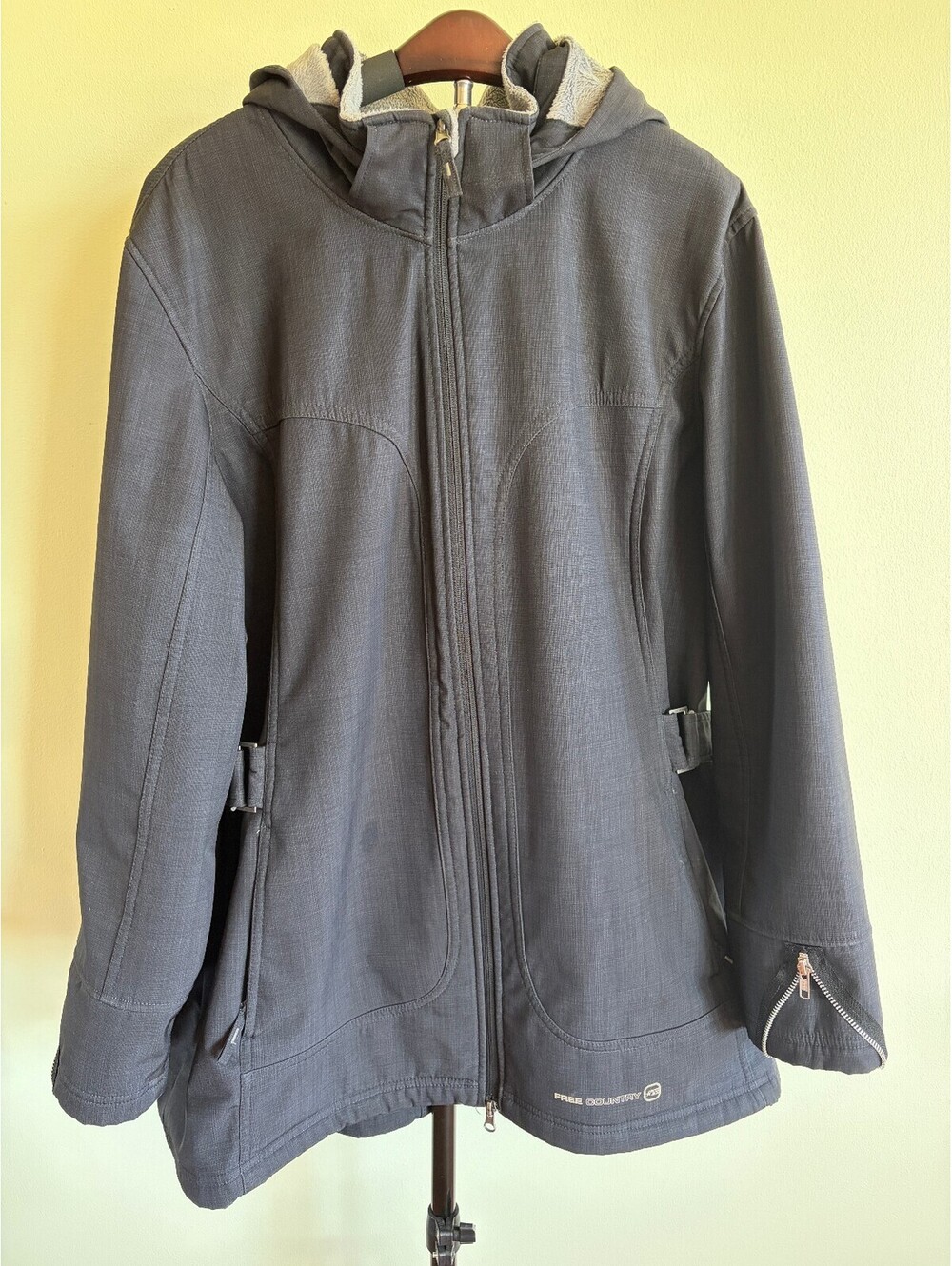 Free Country Women’s 3X Gray Hooded Softshell Jacket Faux Fur Lined